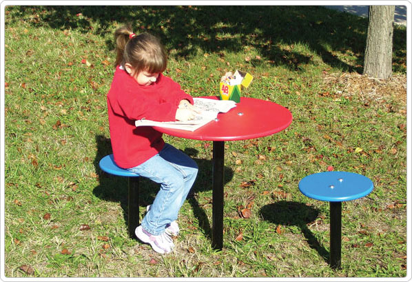 Outdoor Table & Chairs